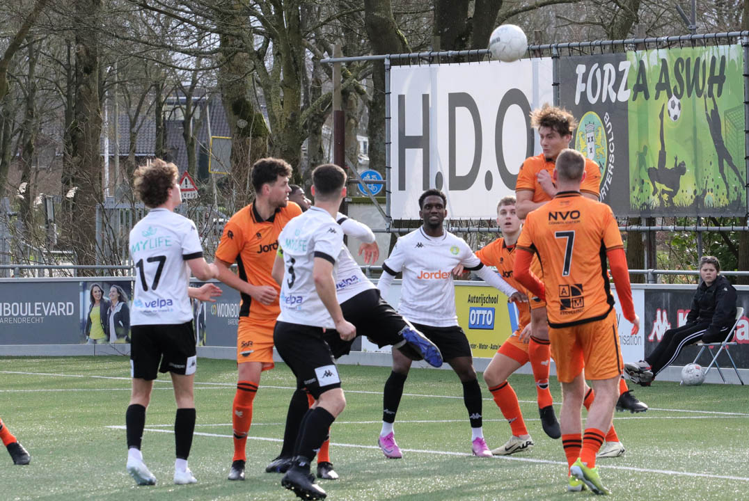 Smitshoek kan geen vuist maken tegen ASWH