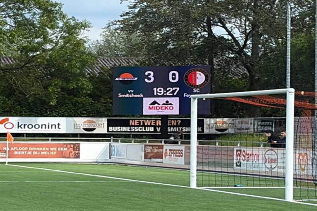 Prachtig nieuw ledscorebord in gebruik genomen.